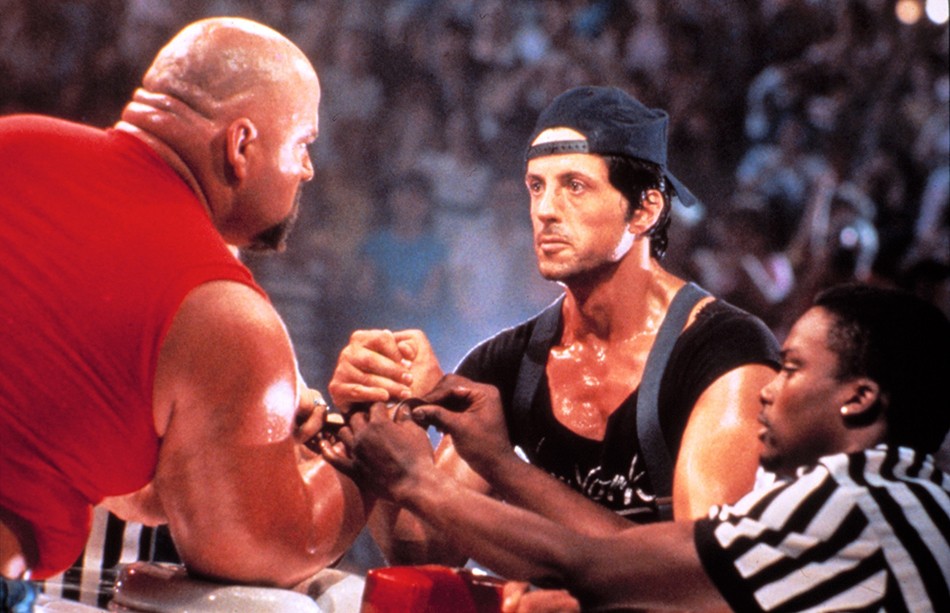 arnold schwarzenegger vs sylvester stallone arm wrestling