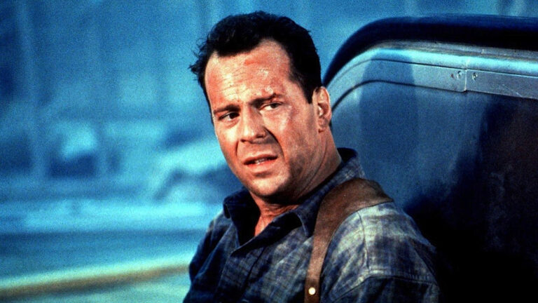 An Ultimate Treatise on 'Die Hard 2: Die Harder' (1990)